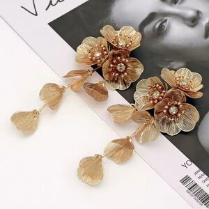 Zara Kate Middleton Famous Cascading Floral Earrings
